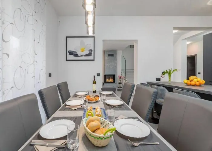 Grande T&d For 14 People Near With Sauna, Fitness & Heated Pool * Pula