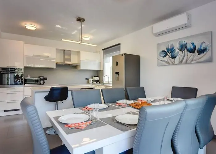 Grande T&d For 14 People Near With Sauna, Fitness & Heated Pool * Pula