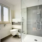Grande T&d For 14 People Near With Sauna, Fitness & Heated Pool *