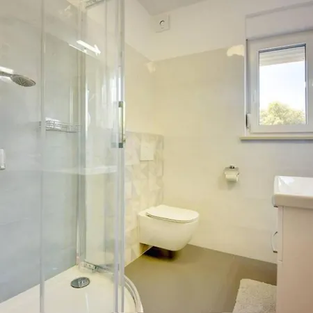 Villa Grande T&d For 14 People Near With Sauna, Fitness & Heated Pool Pola