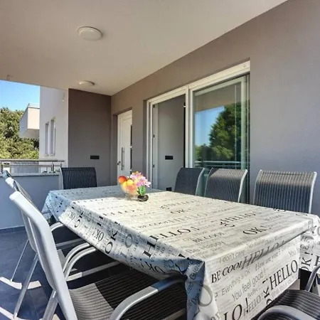 Villa Grande T&d For 14 People Near With Sauna, Fitness & Heated Pool *