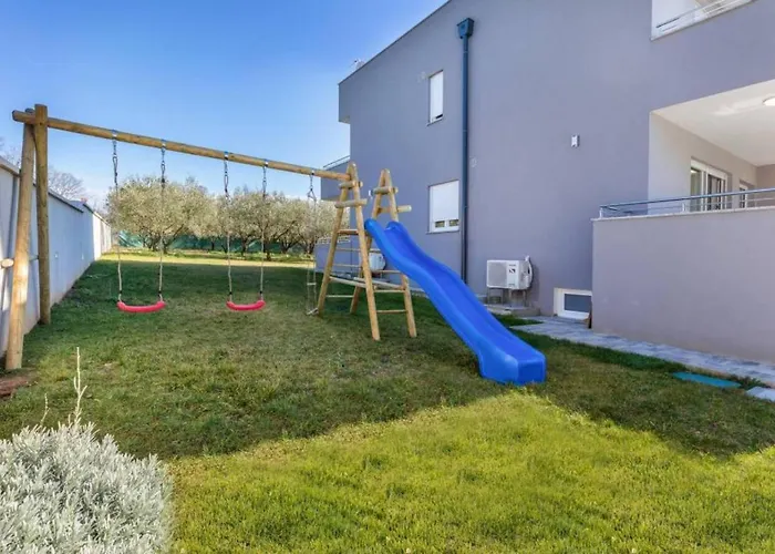 Villa Grande T&d For 14 People Near With Sauna, Fitness & Heated Pool
