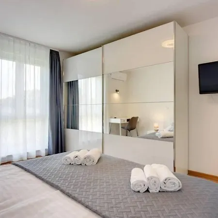 Вілла Grande T&d For 14 People Near With Sauna, Fitness & Heated Pool Пула