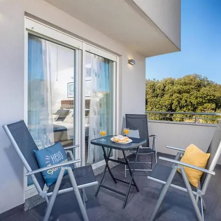 Grande T&d For 14 People Near With Sauna, Fitness & Heated Pool * Пула